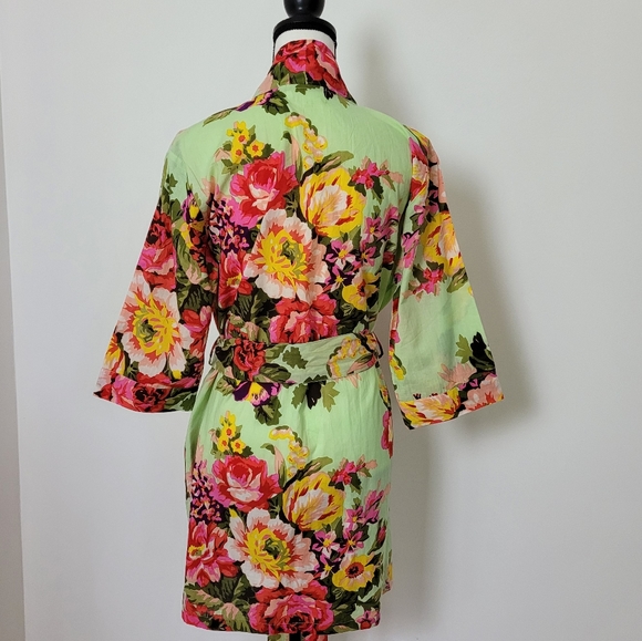 Sandy Rogers Robe 🎊3 for $35🎊 - Picture 9 of 16